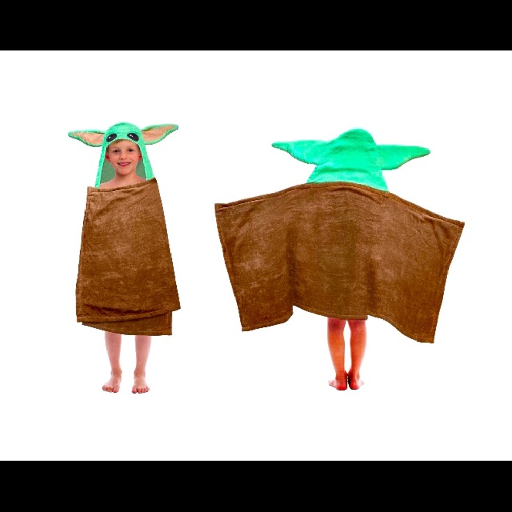 Hooded Bath Towel Baby Yoda Brown and Green
